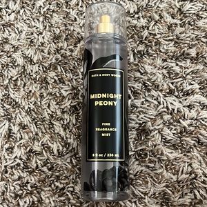 Midnight Peony bath and body works spray